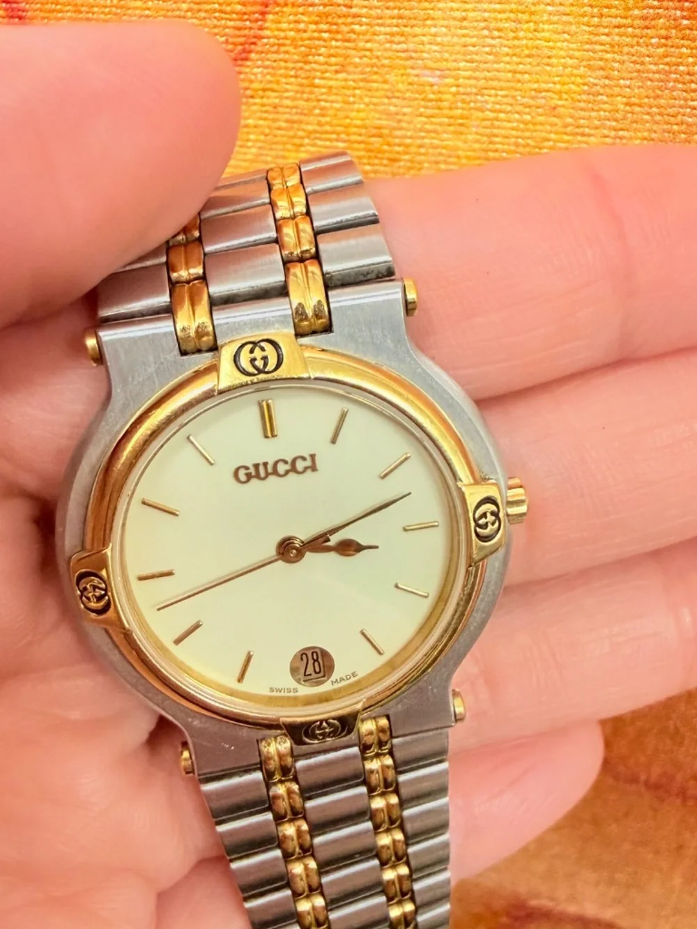 Authentic Gucci 9000M Watch